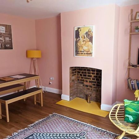 Stylish And Colourful Flat Minutes From The Beach Margate Exteriér fotografie