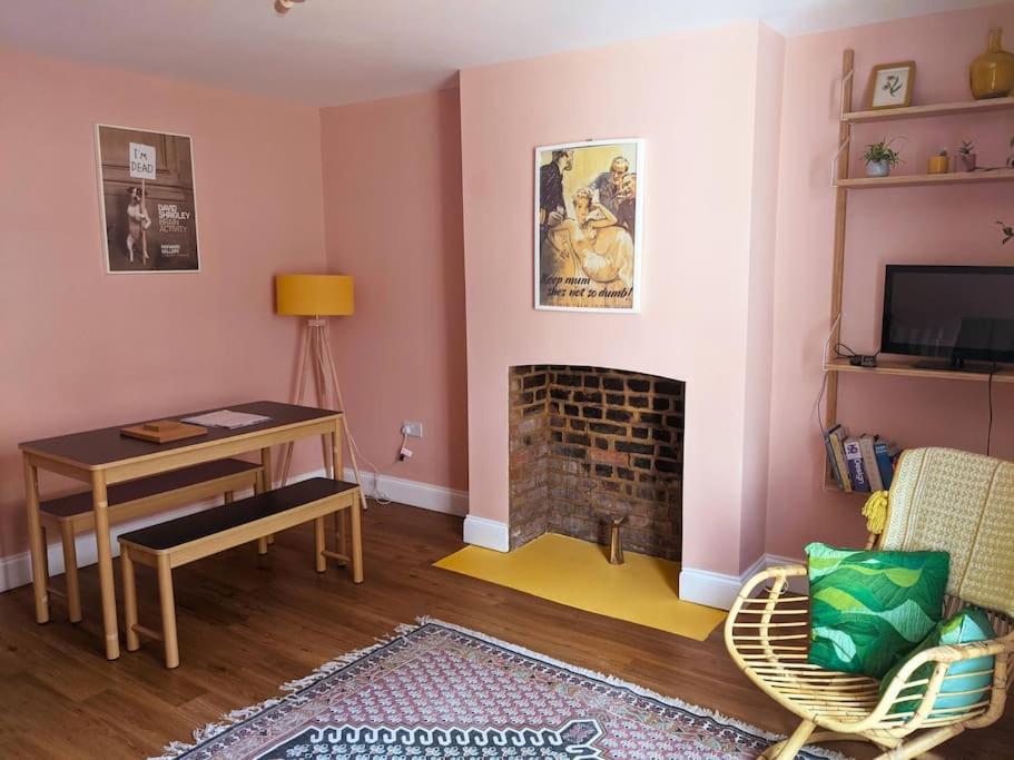 Stylish And Colourful Flat Minutes From The Beach Margate Exteriér fotografie