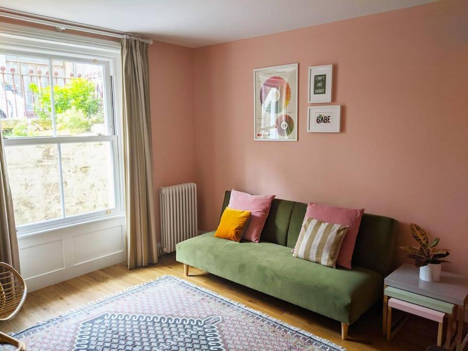 Stylish And Colourful Flat Minutes From The Beach Margate Exteriér fotografie